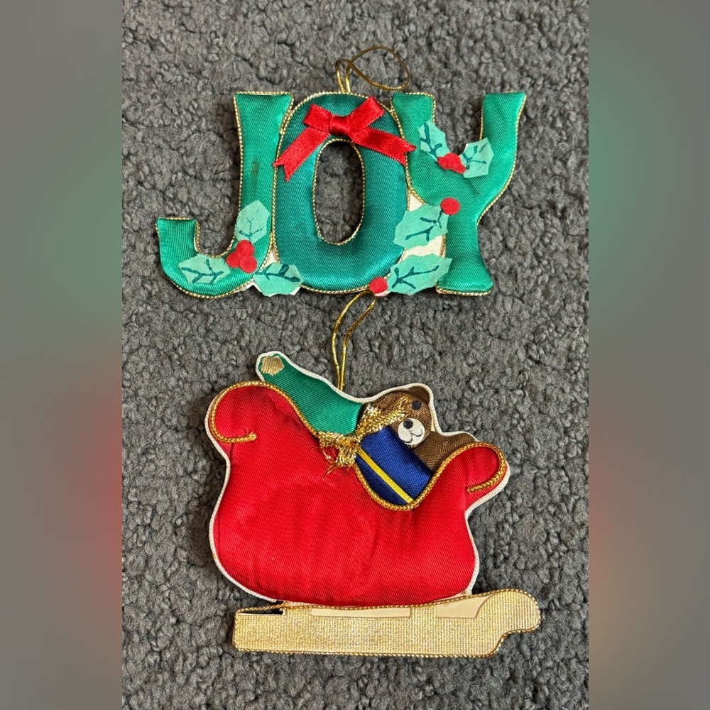 Christmas Plush Joy Santa’s Sleigh Teddy Bear Present Holly Magnets 4”